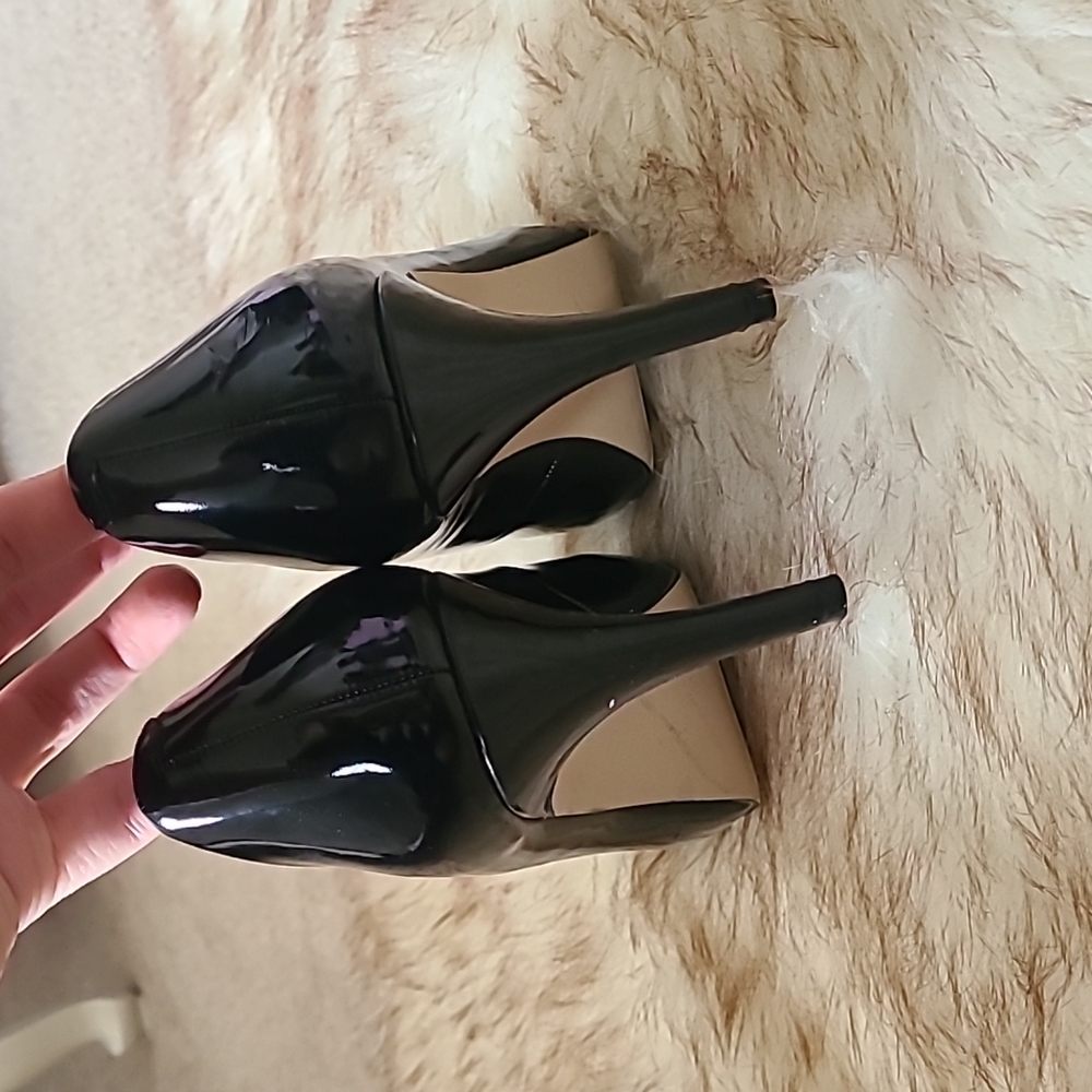Heels - Picture 3 of 4